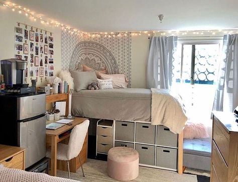 Dorm room storage ideas are hard to think of, especially if you’re living in a small space. But never fear, we can help! Want to keep your living space clutter-free and as spacious as possible? Here are our favorite dorm room storage ideas that will have you transforming your space in no time.    #dormroom #decor #roomdecor #storage Whitworth University, Dorm Room Organization Storage, Collage Dorm Room, Collage Dorm, Organizing Storage, Small Apartment Bedrooms, Dorm Room Hacks, College Bedroom, Dorm Room Storage