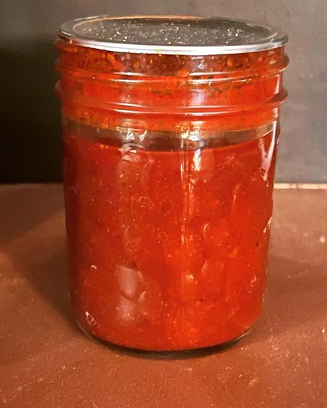 Canning Hot Sauce Recipes, Canning Hot Sauce, Hot Sauce Canning Recipe, Easy Hot Sauce, Cooking Peppers, Homemade Hot Sauce, Hot Sauce Recipes, Nashville Hot, Dried Peppers