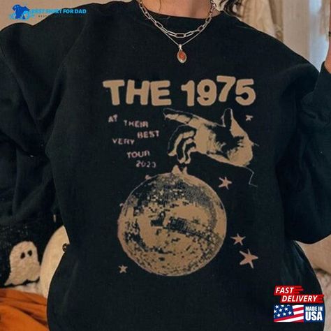 Vintage The 1975 Sweatshirt T-Shirt Pop Rock Band Merch Classic Check more at https://bestshirtfordad.com/product/vintage-the-1975-sweatshirt-t-shirt-pop-rock-band-merch-classic/ The 1975 Merch, The 1975 T Shirt, 1975 Band, Band Hoodies, Pop Rock Bands, The 1975, Rock T Shirts, Pop Rock, Band Merch