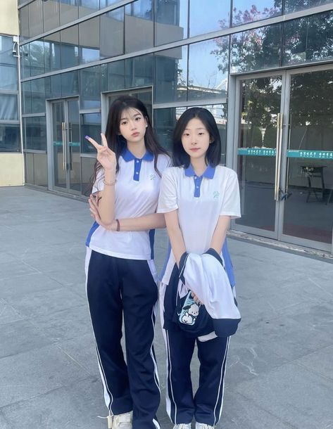 Pe Outfits For School Korean, School Pe Uniform Aesthetic, Boarding School Aesthetic Uniform Pe, Cute Korean School Uniforms, Japanese Sports Uniform, Sport Uniform School Korean, Aesthetic Pe Uniform, Korean Sports Uniform, Highschool Outfits Uniform