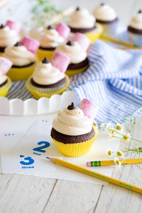 Three Ingredient Edible Sensory Dough • Freutcake Pencil Cupcakes, Baked Camembert Bread, Easter Bundt Cake, Devils Food Cupcakes, School Cupcakes, Best Chocolate Cupcakes, Sensory Dough, Butter Cream Cheese Frosting, No 2 Pencil