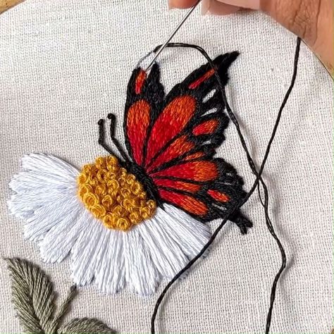 Butterfly Embroidery Pattern Free, Embroidery Designs Butterfly, Butterfly Embroidery Designs, Butterfly Embroidery Pattern, Embroidery Butterfly, Butterfly Stitches, Anime Pixel, Beginners Embroidery, Embroidery Stitches Tutorial