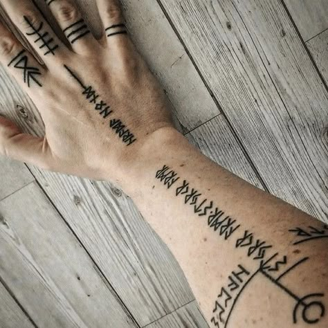 Nordic Runes Tattoo Hand, Atreus Arm Tattoo, Arm Viking Tattoo, Atreus Hand Tattoo, Atreus Tattoos, Viking Hand Tattoo, Rune Tattoos, Traditional Viking Tattoos, Viking Rune Tattoo