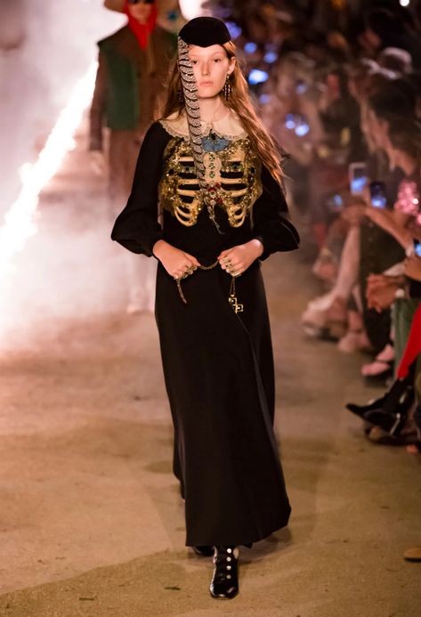 Gucci Cruise, Skeleton Dress, Gucci Spring, Alessandro Michele, Fashion Show Collection, Vogue Paris, Look Cool, Wearable Art, Runway Fashion