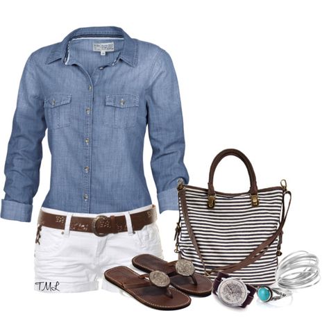 What's not to love about this outfit? Denim & white. Crisp & cute. Summertime is coming kids:) Mode Tips, Mode Hippie, Summer Shorts Outfits, Tan Shoes, Mode Casual, French Chic, Dark Tan, Outfit Combinations, Komplette Outfits