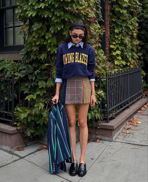 Kate Bartlett, Preppy Chic Outfits, Estilo Preppy Chic, Preppy Outfits For School, Cold Fashion, Style Parisienne, Estilo Preppy, Americana Fashion, Looks Black