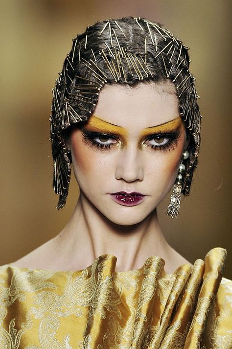 Vamp Hair, Runway Makeup, Hair And Makeup, Headpiece, Christian Dior, Sign Up, Dior, Couture, Tumblr