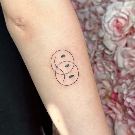 Upside Down Smiley Face Tattoo, Smiley Frowny Face Tattoo, Smile Face Tattoo, Smiley Tattoo, Smiley Face Tattoo, Frowny Face, Simple Tats, Happiness Tattoo, Smiley Smile