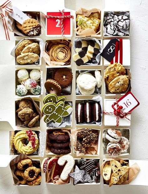 Christmas Cookie Boxes, Cookies Box, Christmas Cookie Box, Banana Treats, Best Holiday Cookies, Christmas Cookies Gift, Cookie Boxes, Christmas Baking Recipes, Christmas Food Gifts