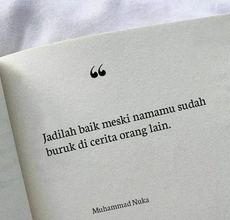 Princess Nazd🧚🏻‍♀️ on Twitter: "JUM BUAT WALLPAPER SAMA SAMA !!! 🤍 https://t.co/mboemUBYBX" / Twitter Self Respect Quotes, Funny Girly Quote, Strong Words, Dear Self Quotes, Muslim Love Quotes, Love Life Quotes, Beautiful Quotes About Allah, Snap Quotes, Self Quotes