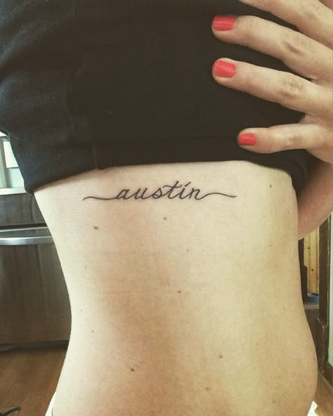 Script name tattoo on ribs #ribtattoo #nametattoo #script #ribcage Name Tattoos On Side Ribs, Side Name Tattoos Women, Rib Name Tattoos For Women, Husband Name Tattoos For Women Placement, Boyfriend Name Tattoo Ideas For Women, Name Tattoo Ribs, Maiden Name Tattoo Placement, Name Tattoos On Ribs, Name Rib Tattoo