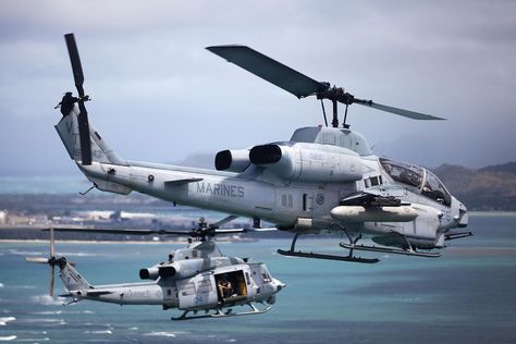 Cobra Helicopter, Aircraft Maintenance, Us Marine Corps, United States Military, Military Helicopter, Us Marines, United States Marine, United States Marine Corps, Marine Corps