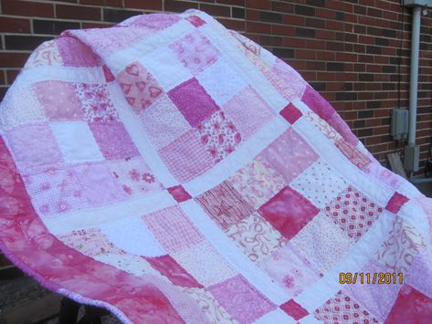 Relay Ideas, Baby Quilt Patterns Easy, Quilt Stories, First Quilt, Baby Quilt Patterns, Patriotic Quilts, Scrap Quilt Patterns, Pink Quilts, Diy Quilt