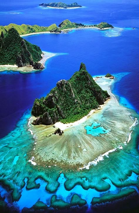 Mamanuca Islands - Fiji Beautiful Places In The World, South Pacific, Beautiful Places To Visit, Most Beautiful Places, Places I Want To Go, Blue Water, Vacation Spots, Amazing Places, Dream Vacations