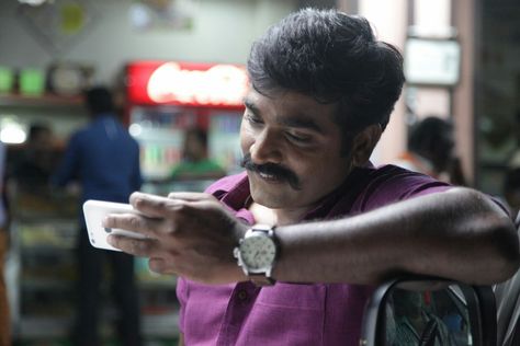 Sethupathi Sethupathi Movie Images Hd, Sethupathi Movie Images, Vijay Sethupathi, Song Images, Love Cafe, Cute Movie Scenes, Crush Love, Movie Images, Cute Doodles Drawings