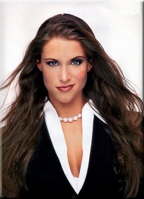 Stephanie McMahon Wwe Total Divas, Stephanie Mcmahon, Wwe Tna, Wwe Girls, Wrestling Divas, Women's Wrestling, Wwe Womens, Female Wrestlers, Wwe Wrestlers