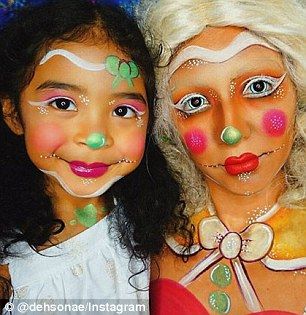 Array of looks: The pair also dressed up as gingerbread cookies Ginger Bread Makeup, Gingerbread Man Makeup, Gingerbread Makeup, Homemade Dry Shampoo, Cookie Costume, Diy Dry Shampoo, Carnival Makeup, Face Paintings, Male Makeup