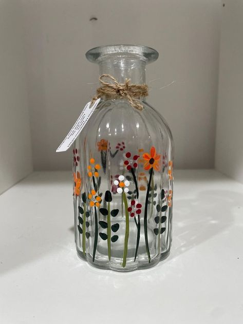 Painted Glass Jars, Mirror Painting Ideas, Painting Glass Jars, Painted Glass Bottles, Painted Glass Vases, Colour Flowers, Flower Bottle, Glass Bottle Diy, Clear Vase