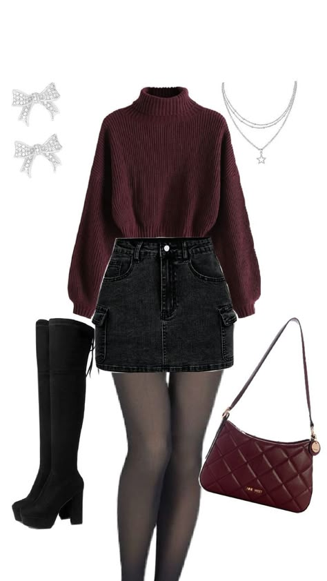 Denim Mini Skirt Outfit, Black Denim Mini Skirt, Mini Skirt Outfit, Winter Skirt Outfit, Elegante Casual, Quick Outfits, Burgundy Sweater, Outfit Winter, Skirt Outfit