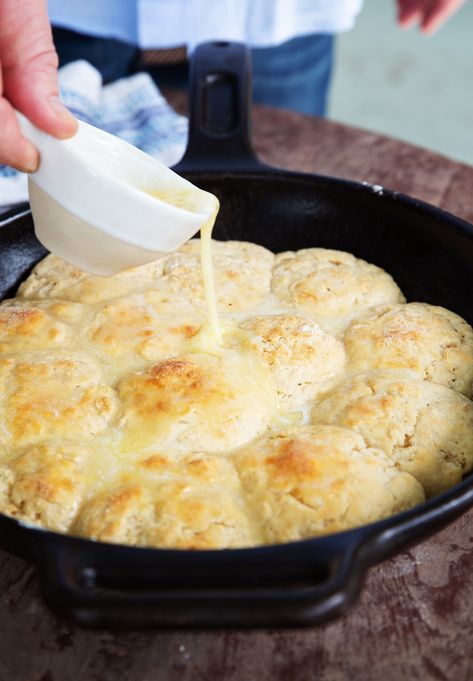 Biscuits 101: A Beginner's Guide to the Southern Staple – Garden & Gun Skillet Biscuits, Biscuits From Scratch, Ranch Casserole, Chicken Ranch, How To Make Biscuits, Kitchen Skills, Cast Iron Recipes, Weekend Meals, Cast Iron Cooking