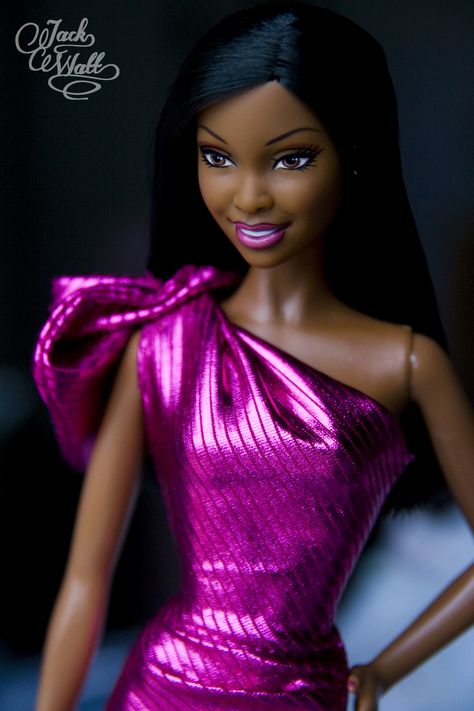 Afro Barbie, Black Fashionista, Barbie Basics, Black Barbies, Diva Dolls, Barbie Makeup, Beautiful Black Babies, Glam Doll, African American Dolls