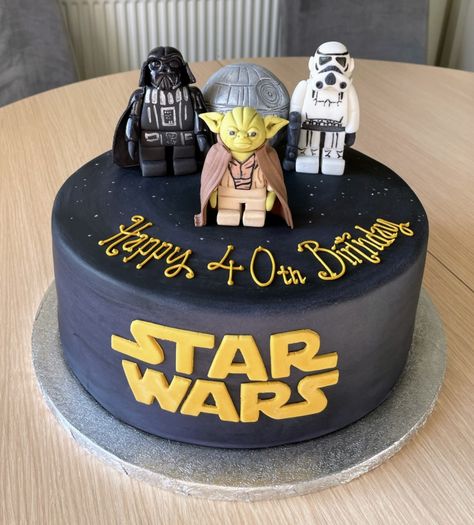 Starwars Cake Simple, Star Wars Birthday Cake For Men, Birthday Bbq Food, Star Wars Cake Ideas, Cake Serving Guide, Star Wars Birthday Cake, Cake Designs For Boy, 10 Birthday Cake, Movie Cakes