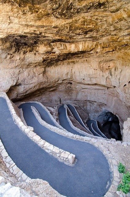 Carlsbad Caverns Entrance in New Mexico, USA - love to watch the bats fly out at dusk. umm, not sure if our rv will fit thru but would be very cool! Carlsbad Caverns New Mexico, Carlsbad Caverns National Park, Carlsbad Caverns, New Mexico Usa, Land Of Enchantment, Natural Park, Future Travel, Zion National Park, Places Around The World