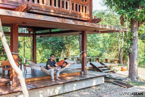 Wooden Thai House in the Lanna Tradition /// Living Asean /// Best House Design, Loft Style Bedroom, Bahay Kubo, Modern Tropical House, Tropical Lifestyle, Tropical House Design, Wooden House Design, Bamboo House Design, Thai House