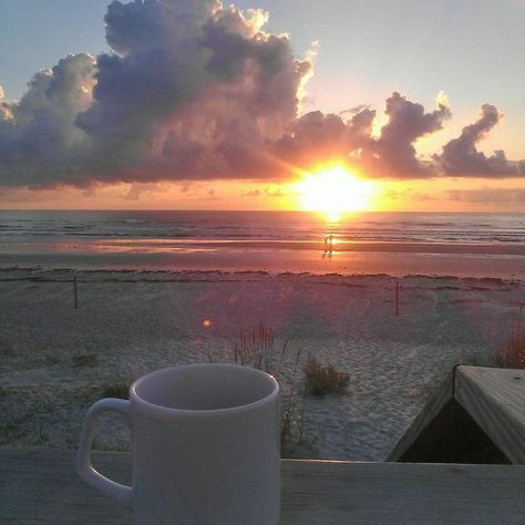 Watch the #sunset with your special someone and a cup from www.thecoffeekings.com Morning Coffee Photography, Sunrise Coffee, Coffee Pictures, New Smyrna Beach, Morning Sunrise, Coffee Photography, Good Morning Coffee, Beautiful Sunrise, Florida Beaches