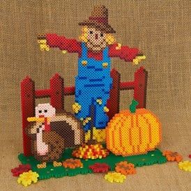 Perler Beads Easy, Autumn Scarecrow, Christmas Perler Beads, Perler Creations, Melty Bead Patterns, 3d Perler Bead, Fuse Bead Patterns, Beads Designs, Hama Beads Patterns