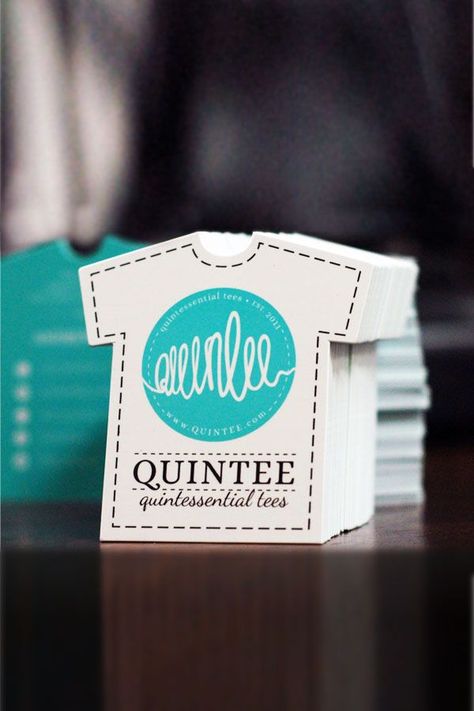 Quintee #designlife Laundry Business Card, Vizit Cart, Clothing Business Cards, Sewing Business Logo, Die Cut Business Cards, Tshirt Printing Business, Business Card Logo Design, Free Business Card Templates, Graphic Design Business Card