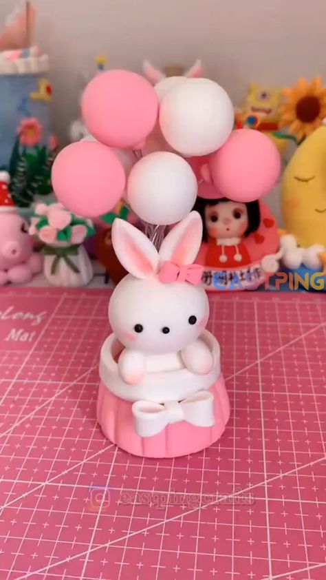 Clay Bunny, Key Crafts, Resipi Kek, Fondant Flower Tutorial, Clay Crafts For Kids, Fondant Animals, Fondant Cake Toppers, How To Make Clay, Fondant Figures