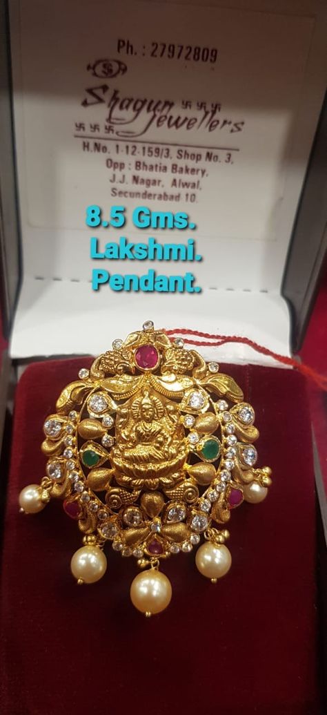 Lakshmi Pendant Gold With Pearls, Laxmi Devi Pendent Gold, Light Weight Gold Pendent, Gold Laxmi Pendent Designs, Lakshmi Devi Locket Gold, Lakshmi Devi Pendants Gold, Light Weight Gold Pendant Set, Lockets Gold Indian For Women, Jwellary Unique Design