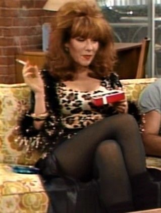 Peggy Bundy, Tv Characters Outfits, Katey Sagal, Laverne & Shirley, Married With Children, Cute Skirt Outfits, Hippie Life, Glam Metal, Famous Girls