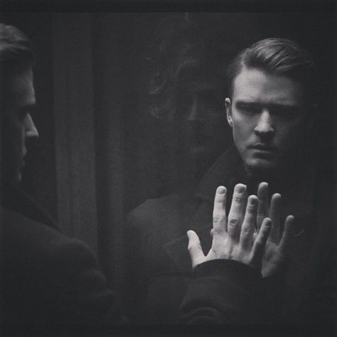 Screenshot of Justin Timberlake's music video 'Mirrors.'  The video is understated, elegant, and truly touching. Though it wasn't shot in black and white, I think this image shows a lot of emotion about seeing your other half staring back at you as if they were your mirror. Justin Timberlake Jessica Biel, Mirror Justin Timberlake, Music Is My Escape, Hottest Male Celebrities, My Heart Hurts, All About Music, Literature Quotes, 5th Avenue, Music Aesthetic