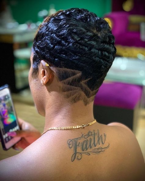 Modern Blonde Hair, Finger Waves Hairstyle, Blonde Hair Colour, Finger Waves Short Hair, Waves Hairstyle, Waves Haircut, Short Hair Designs, Black Women Short Hairstyles, Black Hair Short Cuts