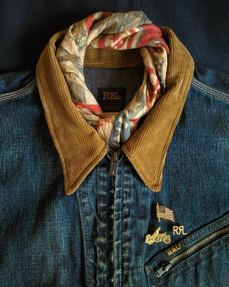 ✯THE UNION OF BROTHERHOOD✯ on Instagram: “RRL #RRL #DoubleRL #RalphLauren #RRL25 #rrlstyle #vintagestyle #denimstyle #denimjacket #workjacket #workstyle #pins #accessories #bandanna…” Americana Mens Style, Rrl Menswear, Denim Scarf, Scarf Pins, Thriller Novels, Looks Country, Mens Outfit Inspiration, Americana Fashion, Outfit Trends