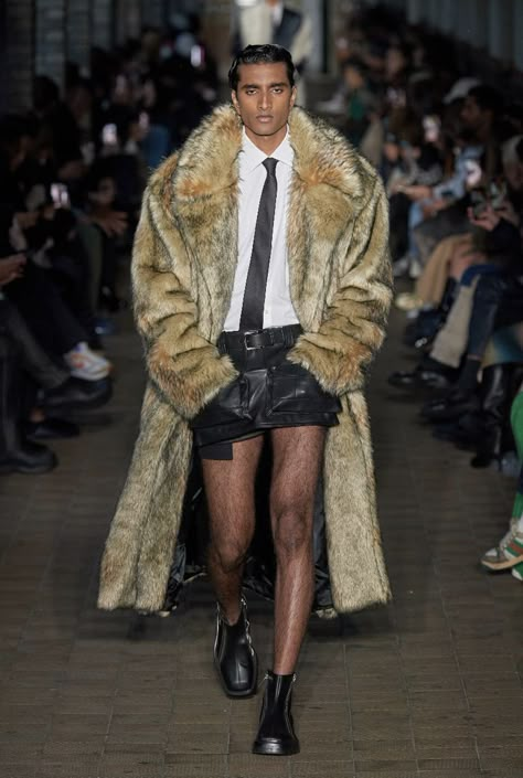 Abo El Anwar, Cloth For Men, Fashion Week Spring Summer 2023, Mens Fur Coat, Spring 2023 Ready To Wear, Mens Fur, 2023 Ready To Wear, Le Male, Couture Runway