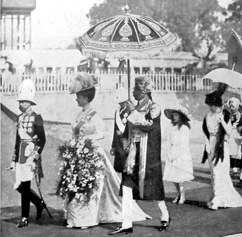 Days of the Raj remembered: King George V and the Queen arrive in Delhi in 1911 Colonial India, King George V, History Of India, Vintage India, Imperial Russia, British Monarchy, Indian History, Royal House, British History