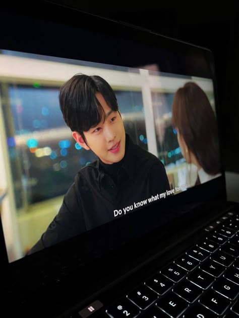 Kdrama Night Aesthetic, Netflix Aesthetic Laptop Night, Fiance Cake, Watching Kdrama Aesthetic, Laptop Movie Snap, Watching Drama On Laptop, Movie Night Photography, Bts V Gif, Scene Aesthetic