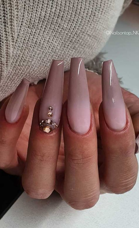 Ombre Nail Art Designs Classy, Classy Ombre Nails, Nail Art Designs Classy, Ombre Almond Nails, Ombre Nail Art, Ombre Nail Art Designs, Ombre Nail, Nail Art Ombre, Pretty Nail Art Designs