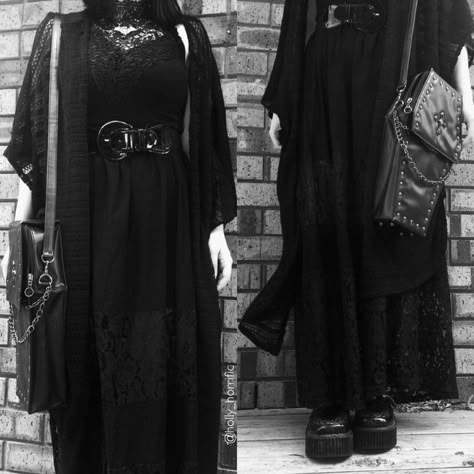 Mopey Goth Outfits, Dark Mori Fashion, Goth Outfit Ideas, Hippie Goth, Strega Fashion, Dark Mori, Mori Fashion, Romantic Goth, Witchy Fashion