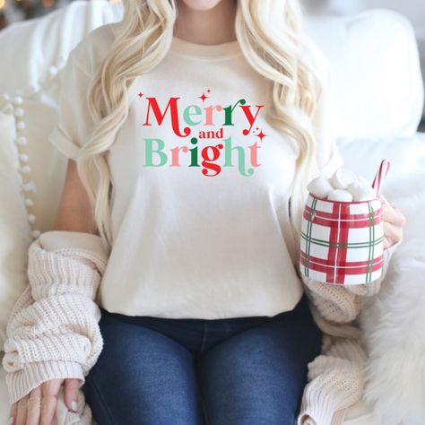 Merry And Bright Shirt, Christmas Merry And Bright, Christmas Tee Shirts, Bright Christmas, Boho Modern, Holiday Shirt, Christmas Merry, Modern Fonts, Christmas T Shirt