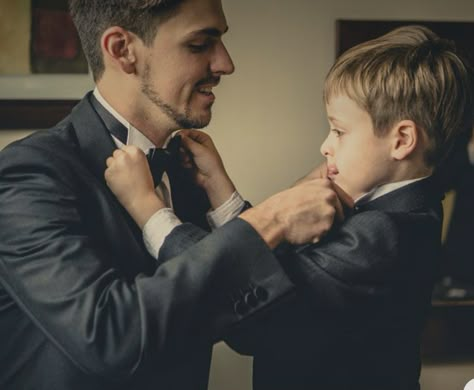 Wedding Photoshoot Ideas With Family, Son And Bride Pictures, First Look With Son Wedding, Groom With Son Pictures, Wedding Picture Ideas Groom, Wedding Photos With Ring Bearer, Bride And Sons Wedding Pictures, Wedding Picture With Family, Wedding Family Picture Ideas