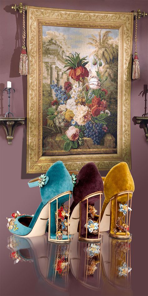 ஐ⭐️IɬᎯᏝIᎯŋ PཞiŋcɛᏕs ᏕɧõɛᏕ✨ ಌDolce & Gabbana Mini Sculptures, Unique Shoes, Dolce E Gabbana, Shoe Art, Fabulous Shoes, Shoe Closet, Crazy Shoes, Dream Shoes, Fall 2014