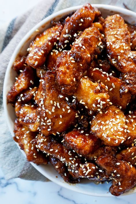 Baked Sesame Chicken – Amy's Recipe Book Cubed Chicken Breast Recipes, Baked Sesame Chicken, Chicken Bites Baked, Baker By Nature, Meat Casserole, Sesame Chicken Recipe, Oven Baked Chicken Breasts, Sticky Chicken, Chinese Cooking Recipes