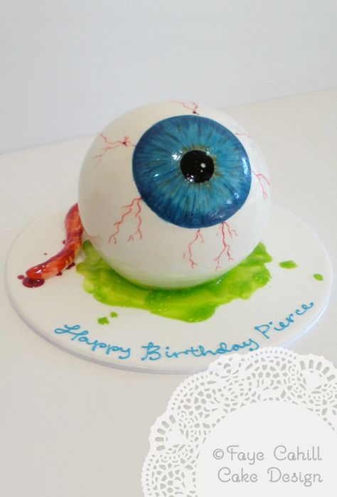 Candy Pinata, Doctor Graduation Cake, Eyeball Cake, Crazy Cake, Doctor Graduation, Decorative Cakes, Creative Cooking, Dog Cakes, Eye Eye