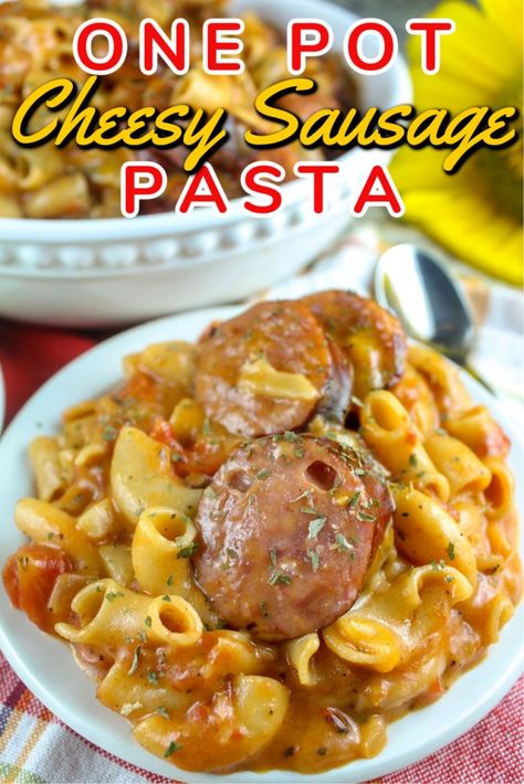 Cheesy Sausage Pasta, Smoked Sausage Pasta, Smoked Sausage Recipes, Sausage Dishes, Fried Cabbage, Grilled Peaches, Quick Easy Dinner, One Pot Pasta, Sausage Pasta