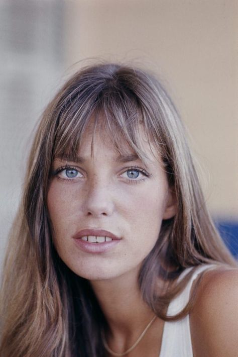 20 Types Of Bangs For Every Hair Texture & Face Shape Style Jane Birkin, Jane Birken, Jane Birkin Style, Birkin Style, Charlotte Gainsbourg, Serge Gainsbourg, How To Style Bangs, Joan Jett, Wispy Bangs