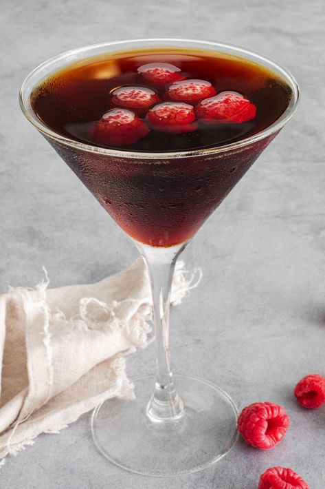 Chocolate + fruit = YUM 😍⁠
⁠
A Dark Chocolate Raspberry Martini has the perfect flavor combo! We used Mozart Dark Chocolate Liqueur for this delicious drink!⁠ Chocolate Raspberry Martini, Mozart Chocolate, Raspberry Martini, Raspberry Dark Chocolate, Gluten Free Cocktails, Dairy Free Appetizers, Dark Chocolate Raspberry, Dairy Free Salads, Gluten Free Drinks